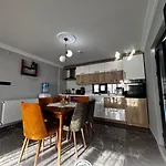 Dağ evi Serenity Mountain House