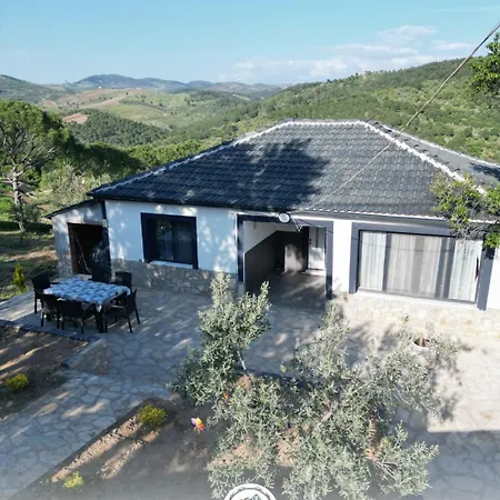 Serenity Mountain House * Аявали